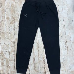 Under armour women’s joggers medium